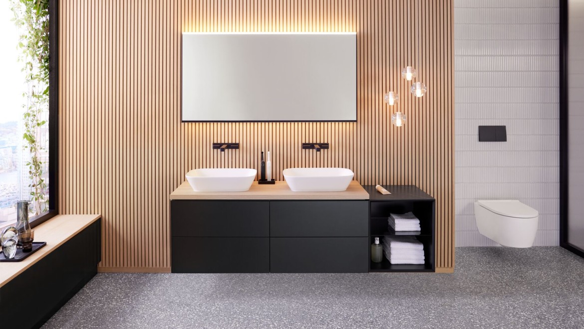 Geberit ONE kombineeritud Geberit Option Plus Square 135 cm must matt. (© Geberit)