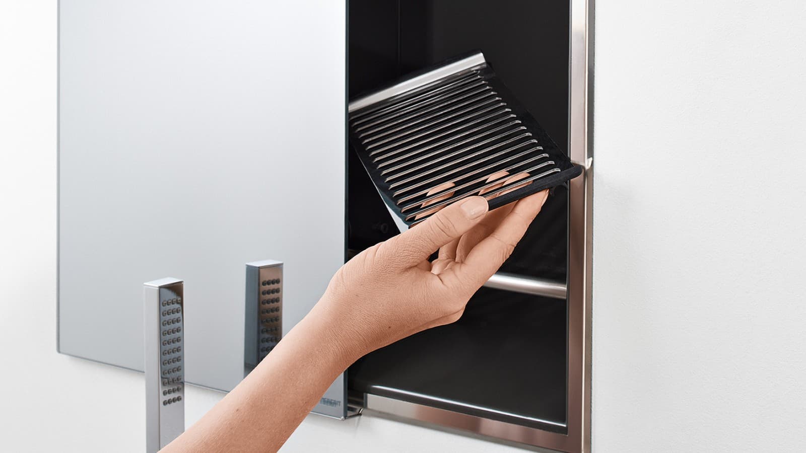 Geberit ONE’i dušilahendused niši hoiuboksiga Geberit ONE’i dušilahendused niši hoiuboksiga